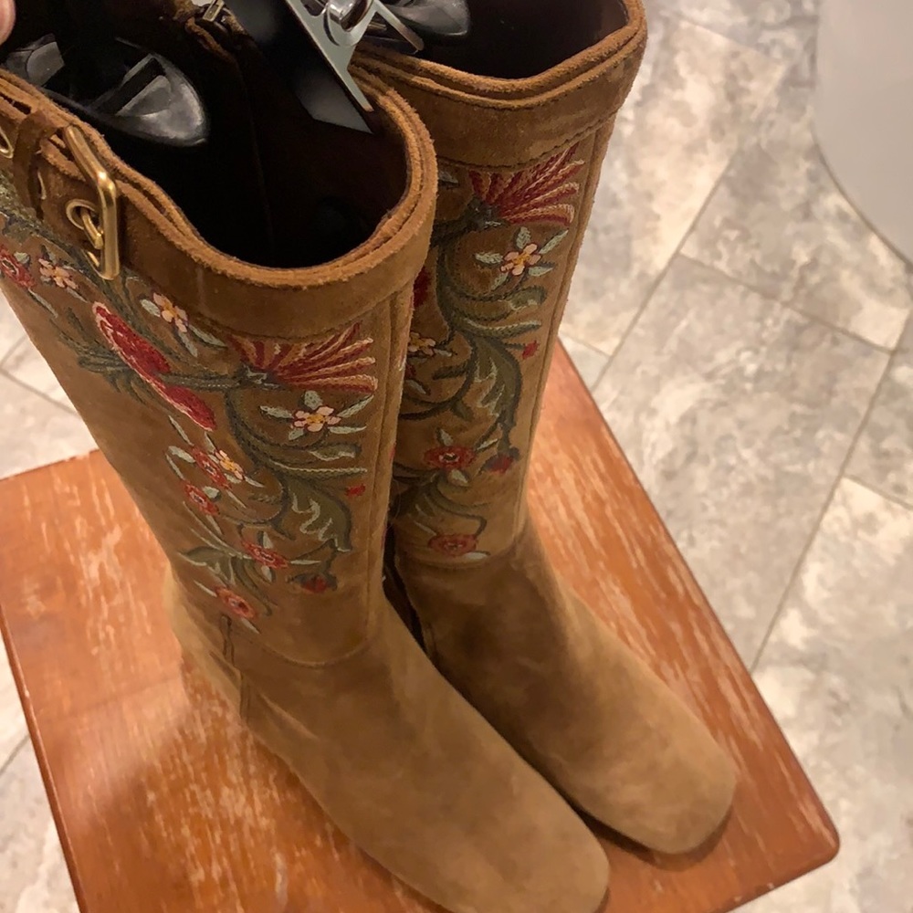 Balenciaga brown suede boot